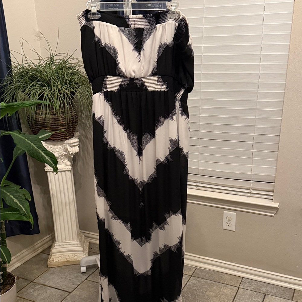 Missimo Tube Top Black and White Maxi Dress